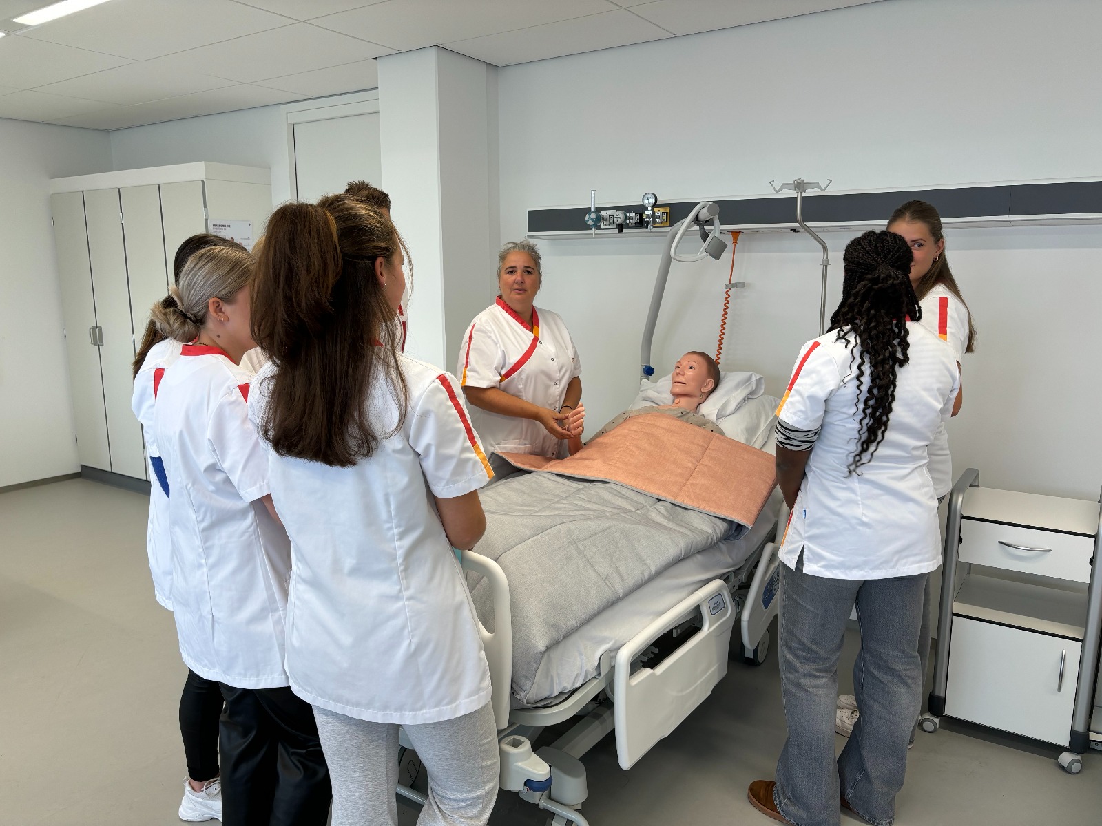skills lab bed.png